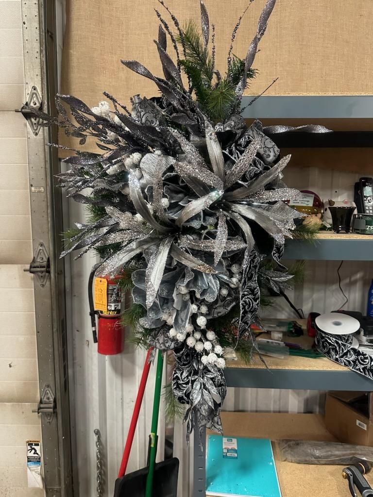 Swag, Magnolia Iced Crabapple silver/black