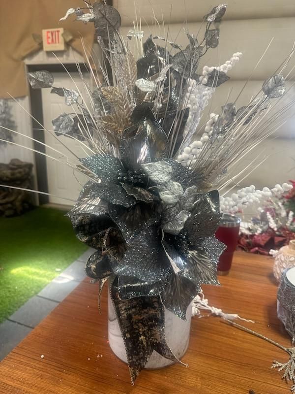 Christmas Arr, Smoke Swirl Vase Black/Silver