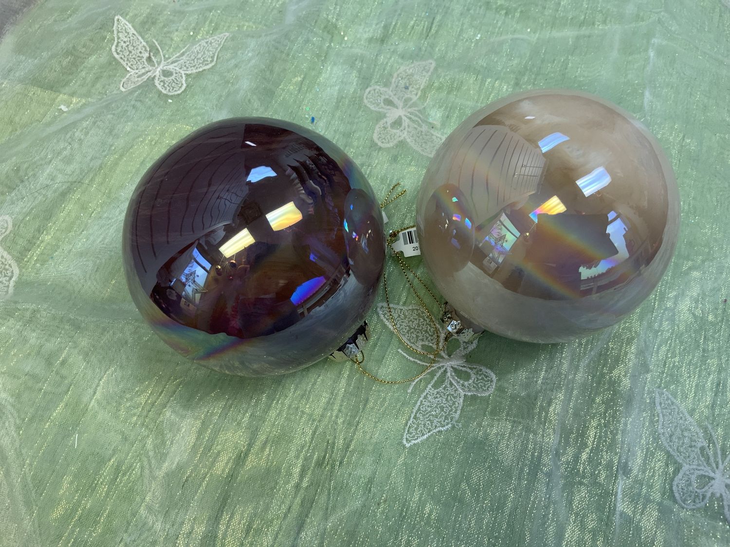 Ornament, Opaoue 2 asst glass