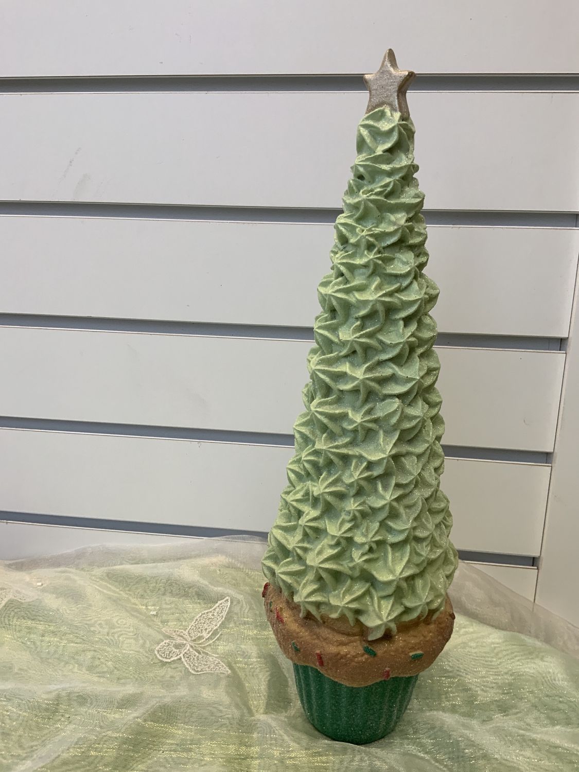 Frosted Tree in Cupcake 12" pastel