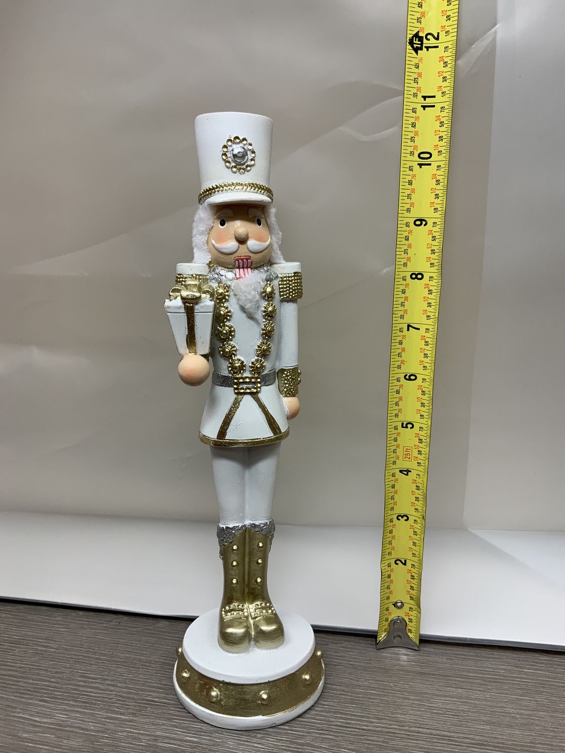 Nutcracker, White gold trim