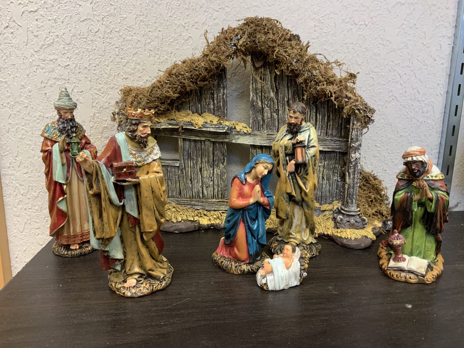 Nativity, 7pc Moss Manger 6" colored