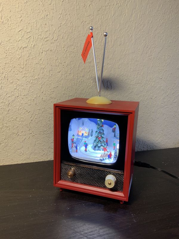 Music Box, Red TV Skaters 5&quot; rotating