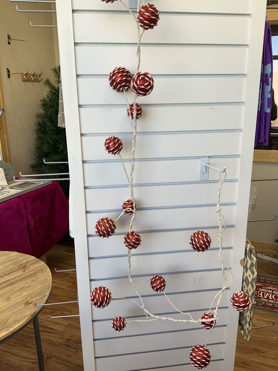 Garland, Cake Pops red/white