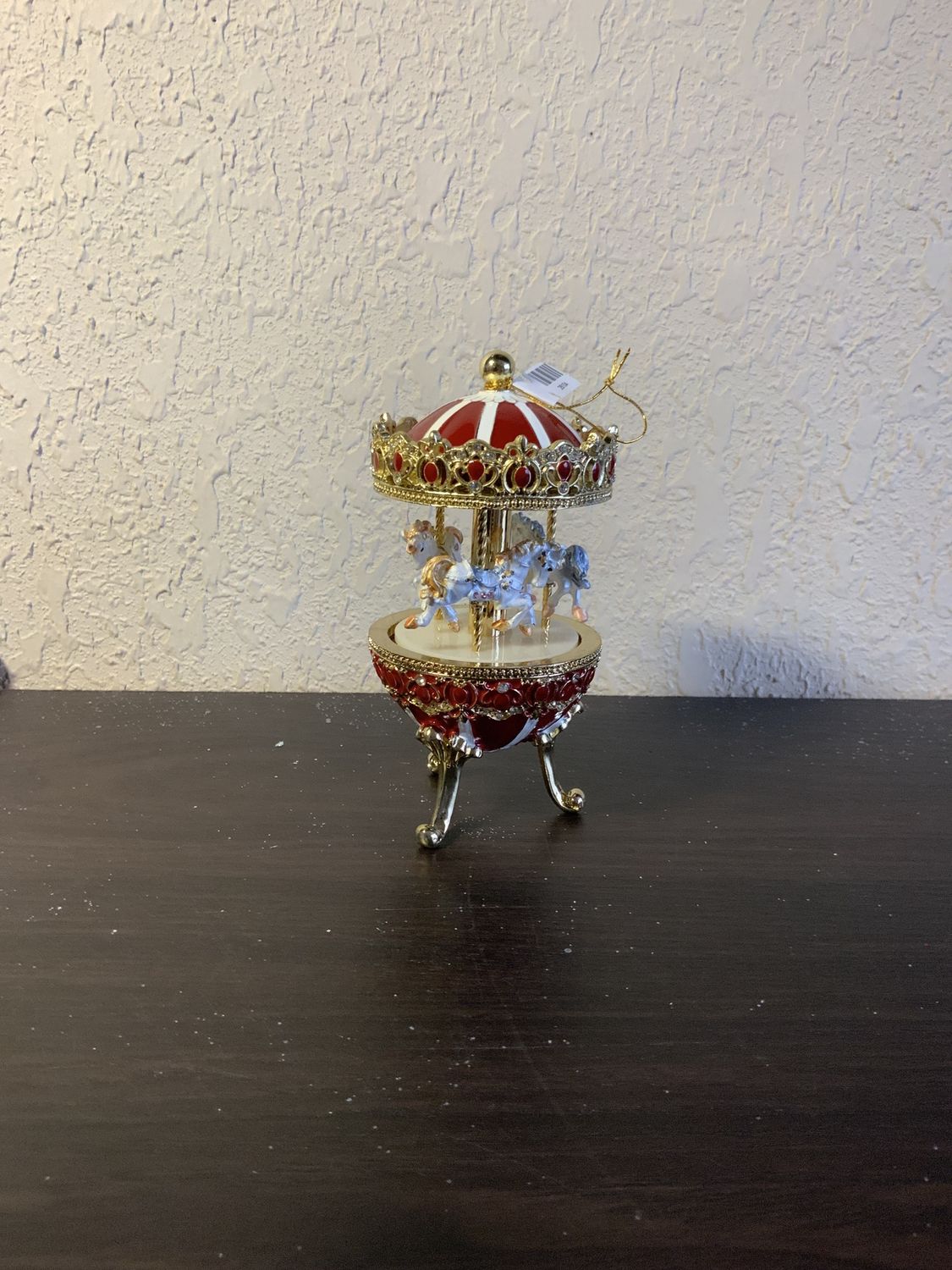Music Box, Jewelry Egg red