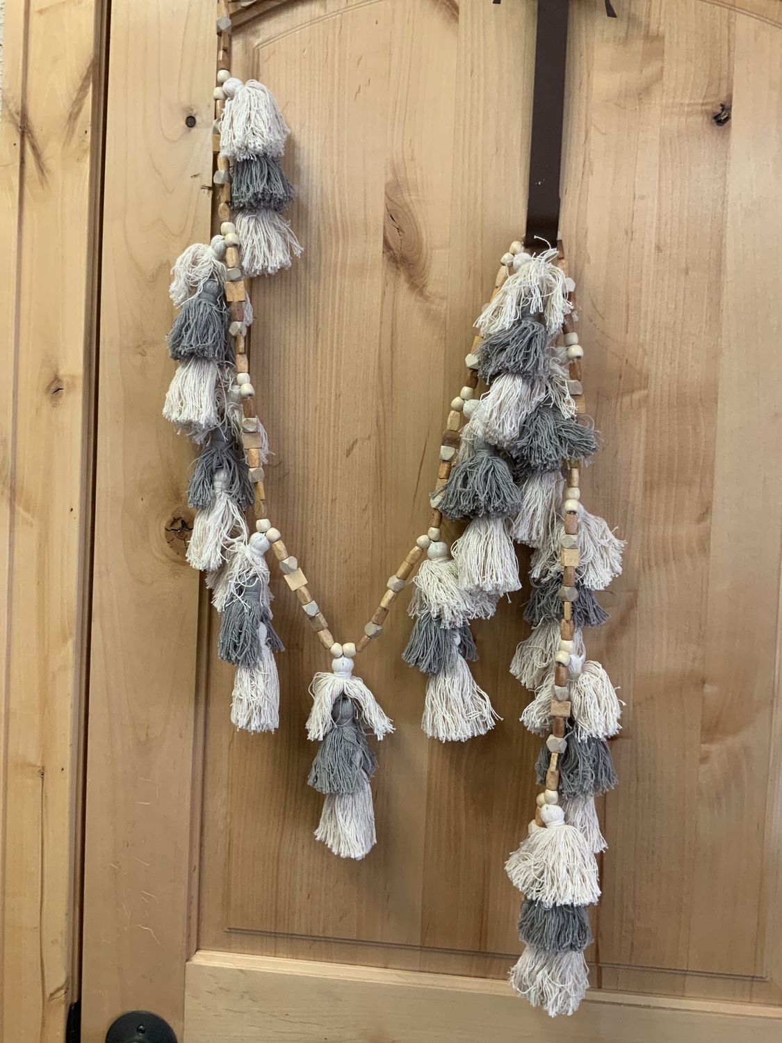 Garland, Tassel Wood Bead 65" natural