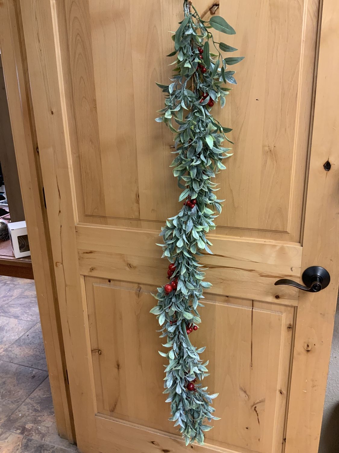Garland, Flocked Berry 4' green/rd