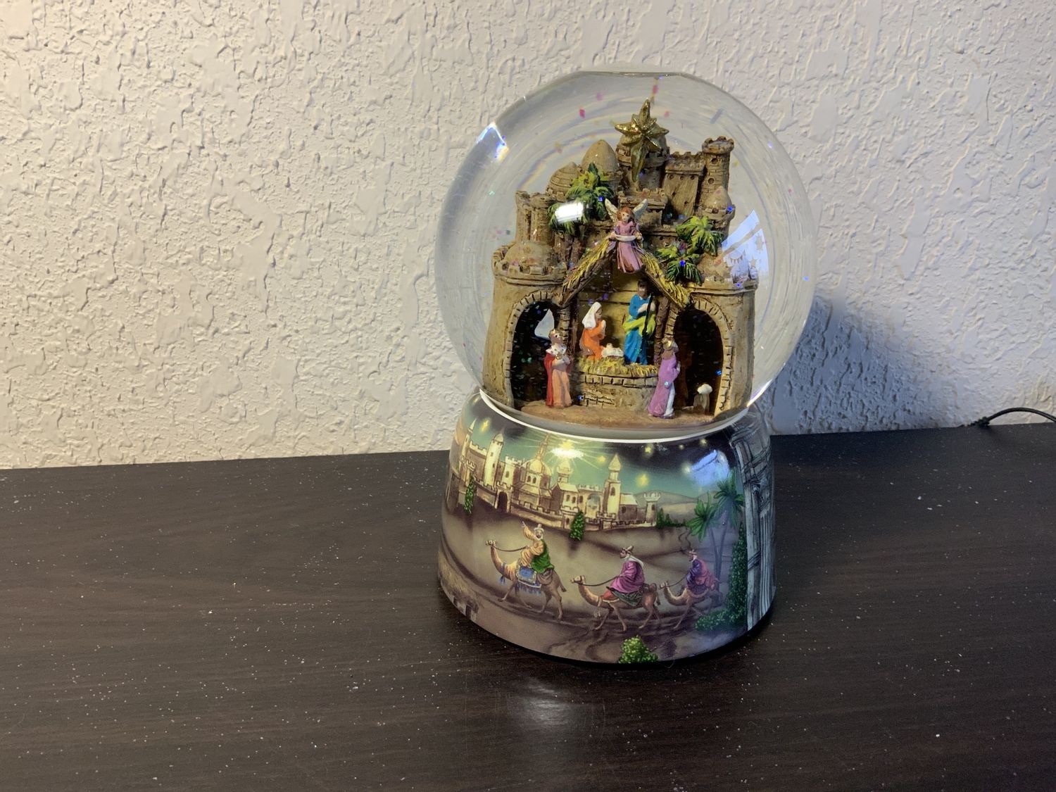 Snow Globe, Rotating Kings 7" musical
