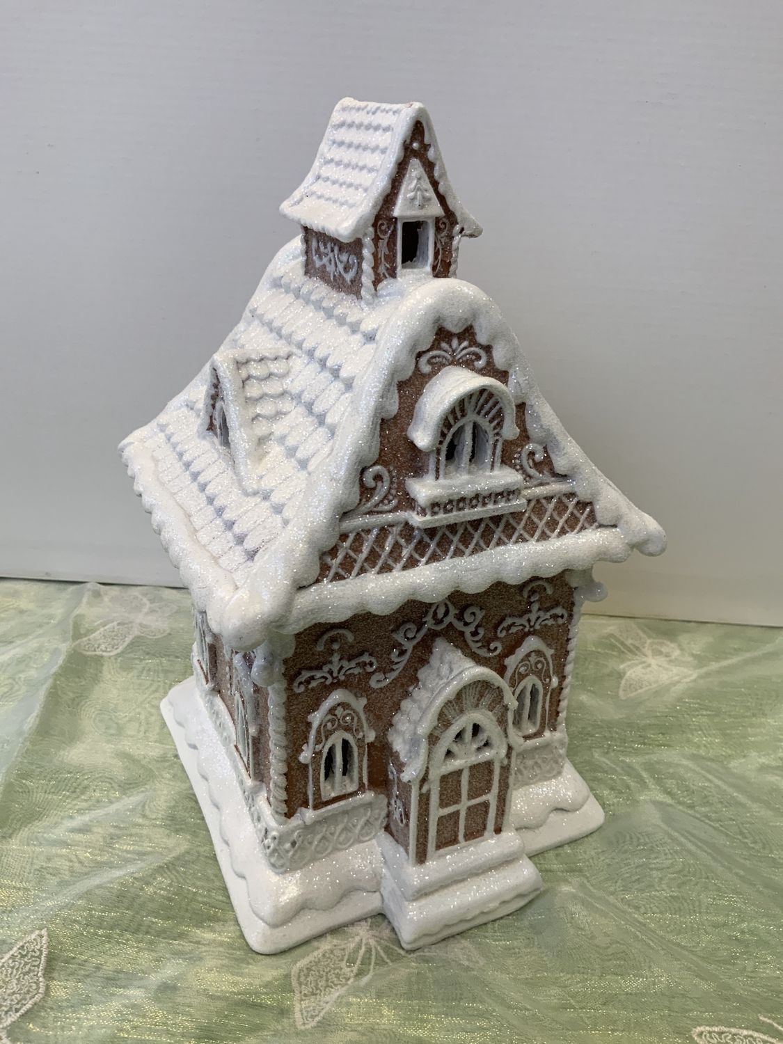 Gingerbread House, Elegant Deco 10" B/O
