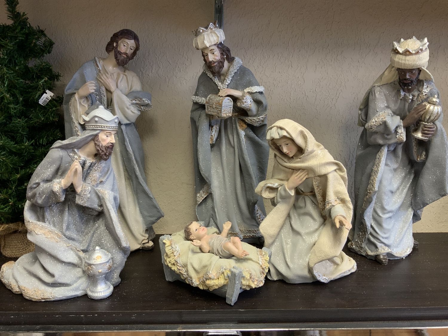 Nativity, Gray/Ivory 7 pc