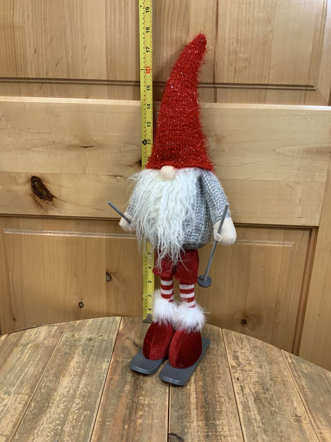 Gnome, Standing Skiing red/gray