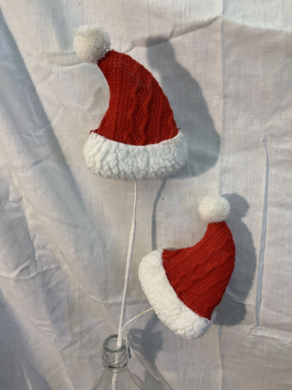 Spray, Santa Hats 26" red