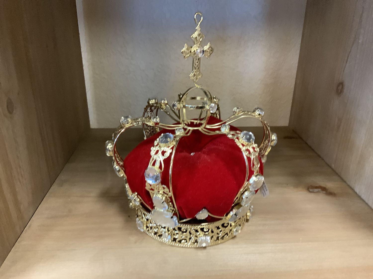 Queen's Crown, 6x7 Red