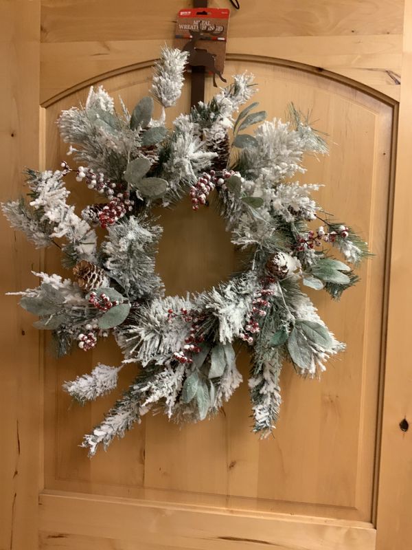 Wreath, Mixed Pine Berry 24&quot; hvy flck