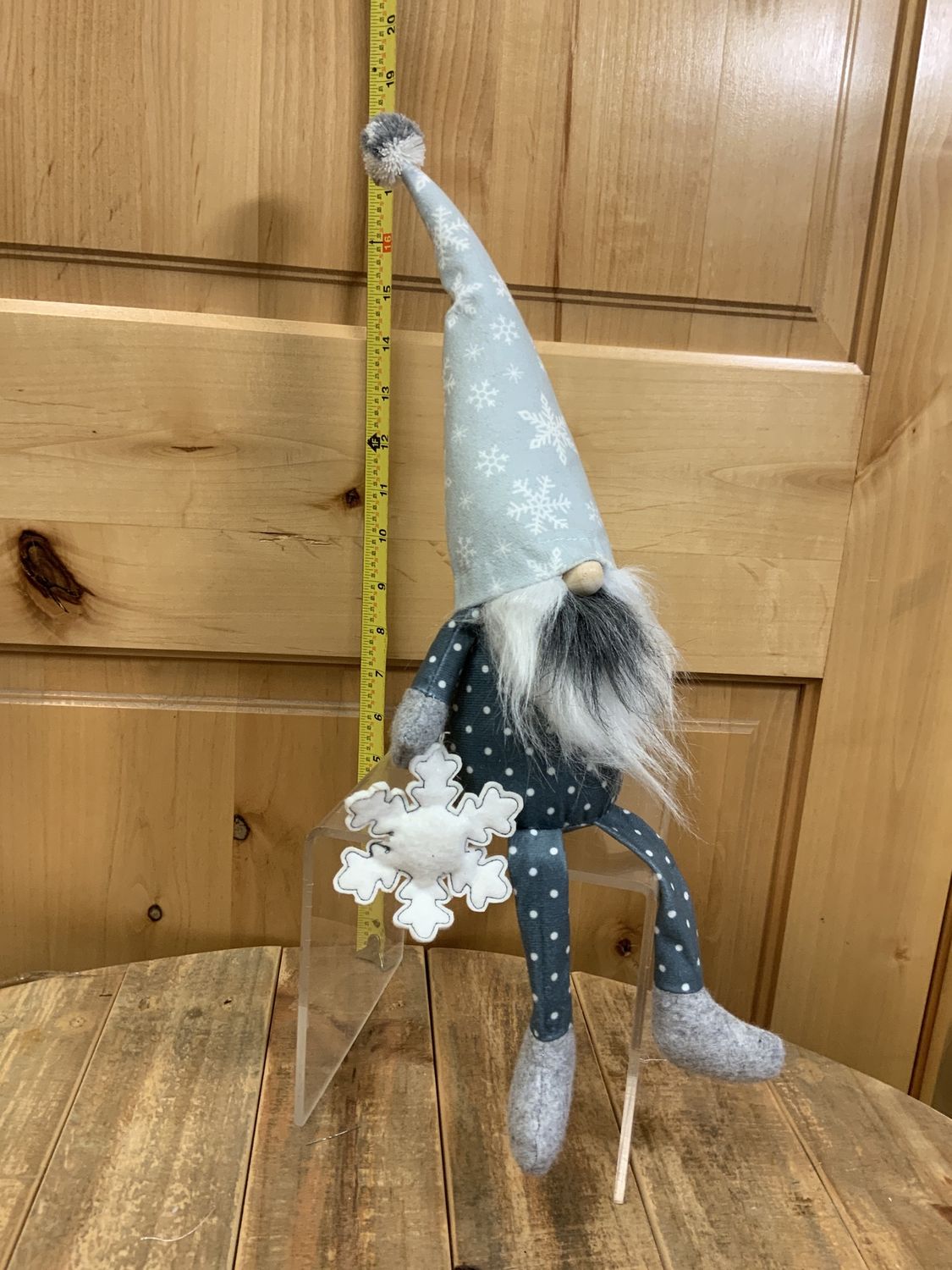 Gnome, 18" Gray Snowflake