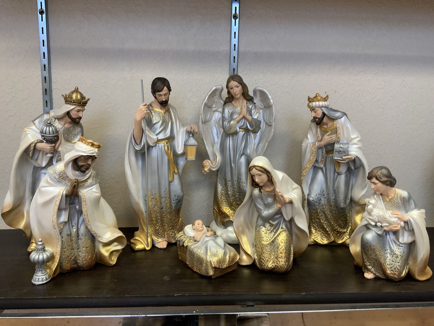 Nativity, Silver Gold Bottom 8pc 13"