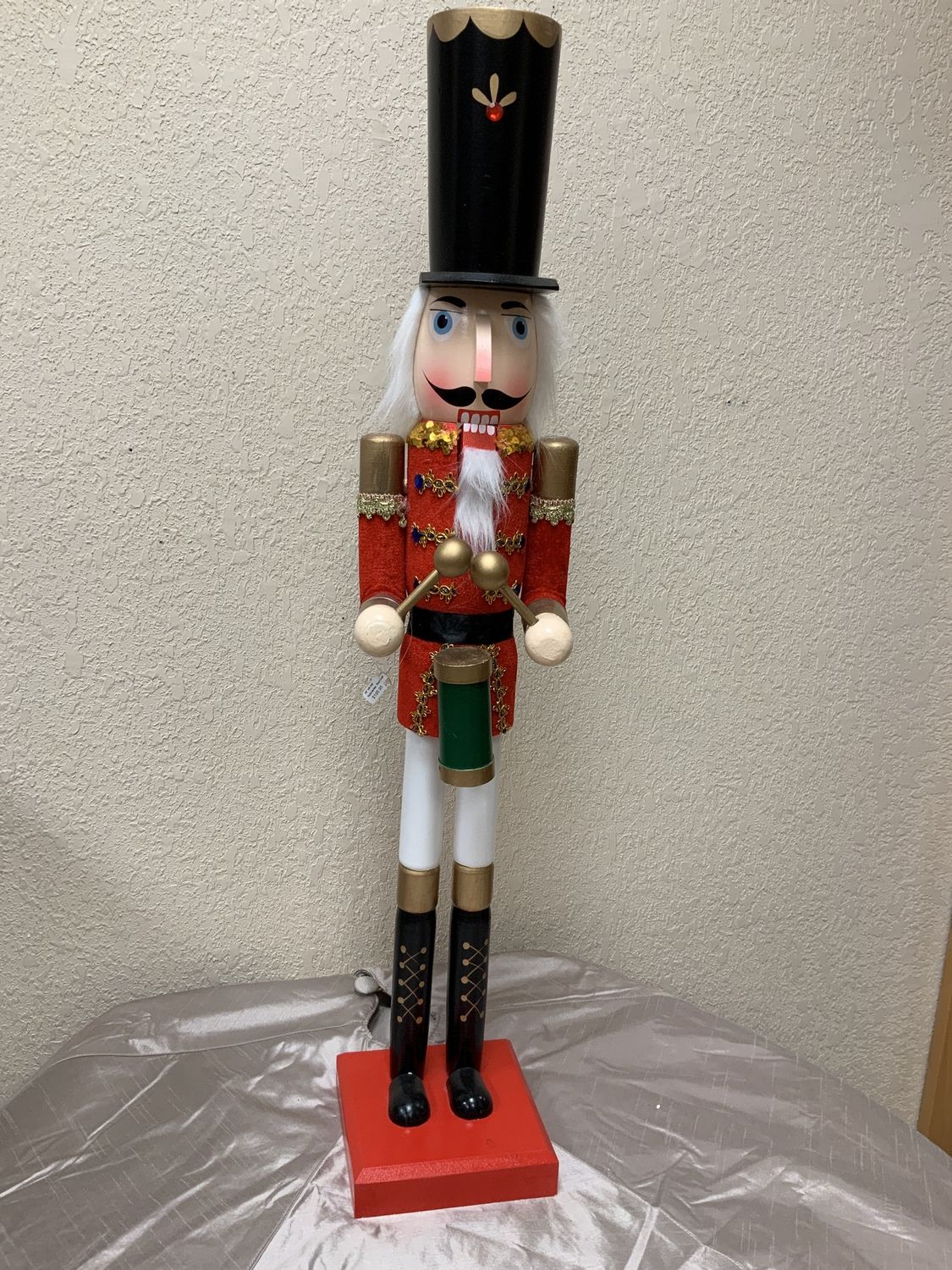 Nutcracker, Red Coat/Drumming 35" blk hat