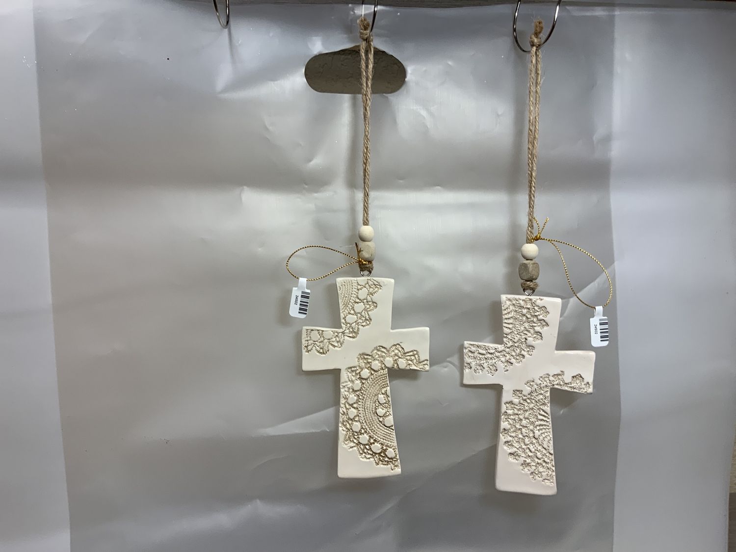 Ornament, Cross Lace Imprint 2 asst cream