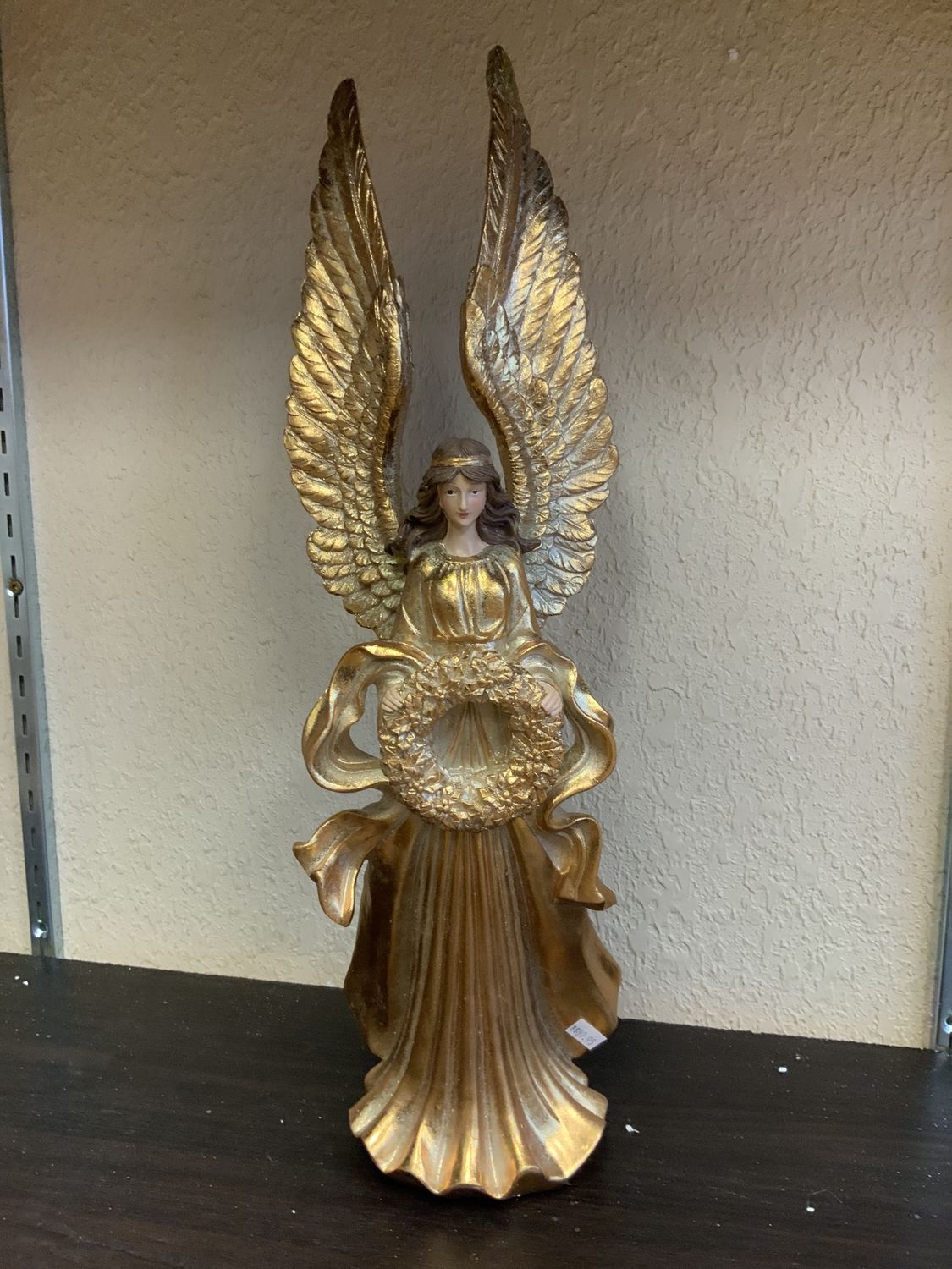 Figurine, Angel Gold 20" w/wreath