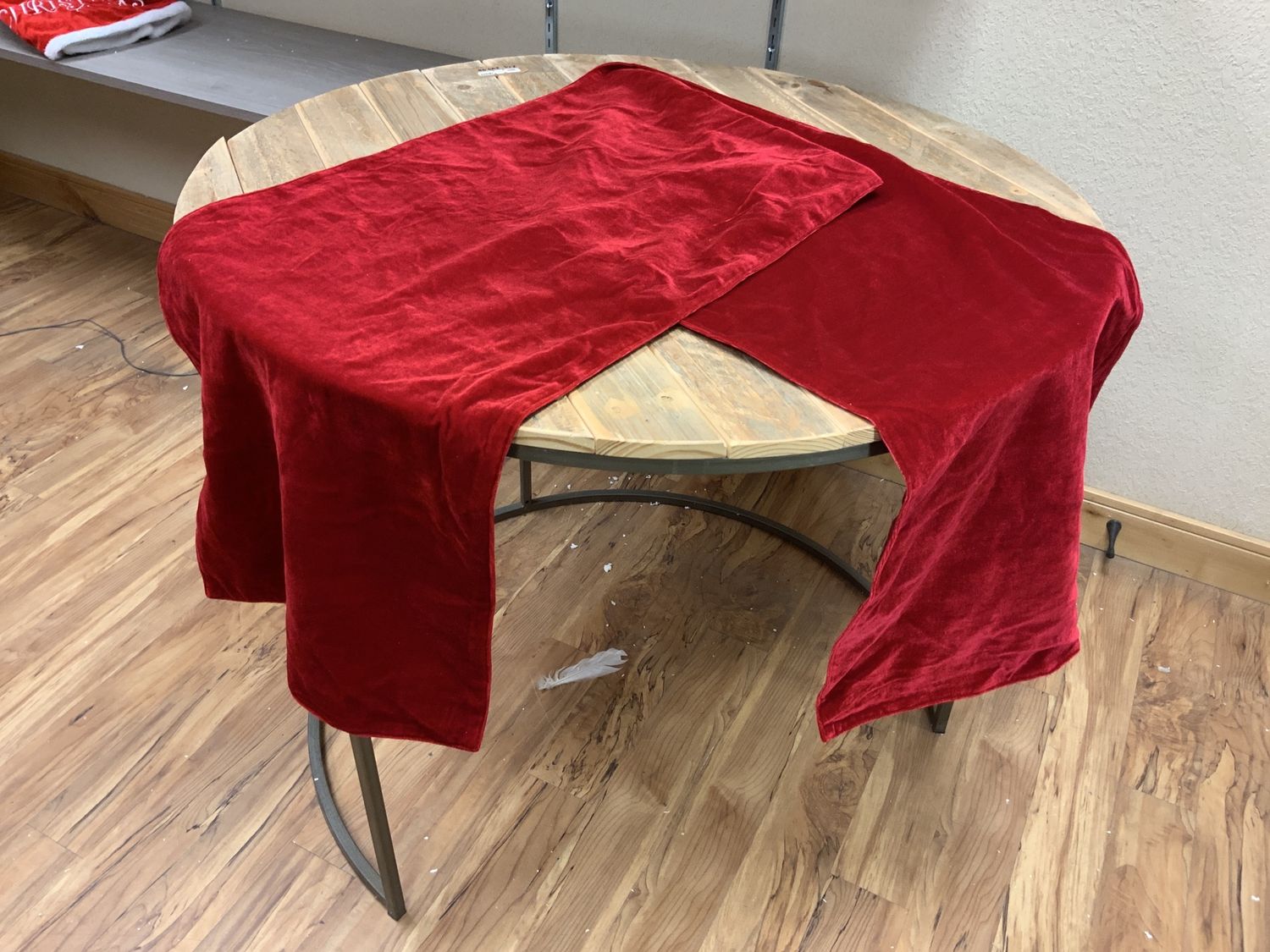 Table Runner, Velvet 84" Red