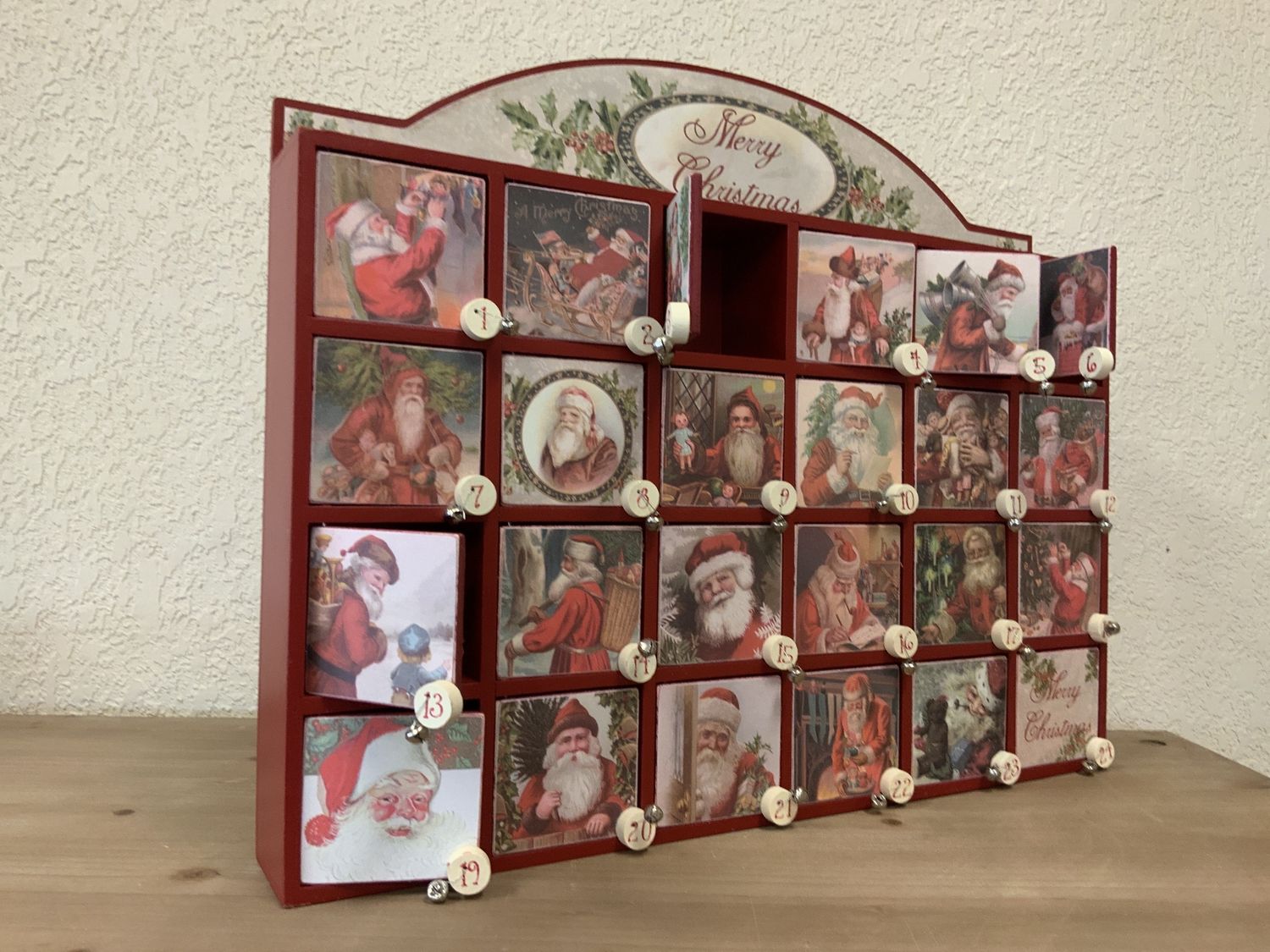 countdown box, santas