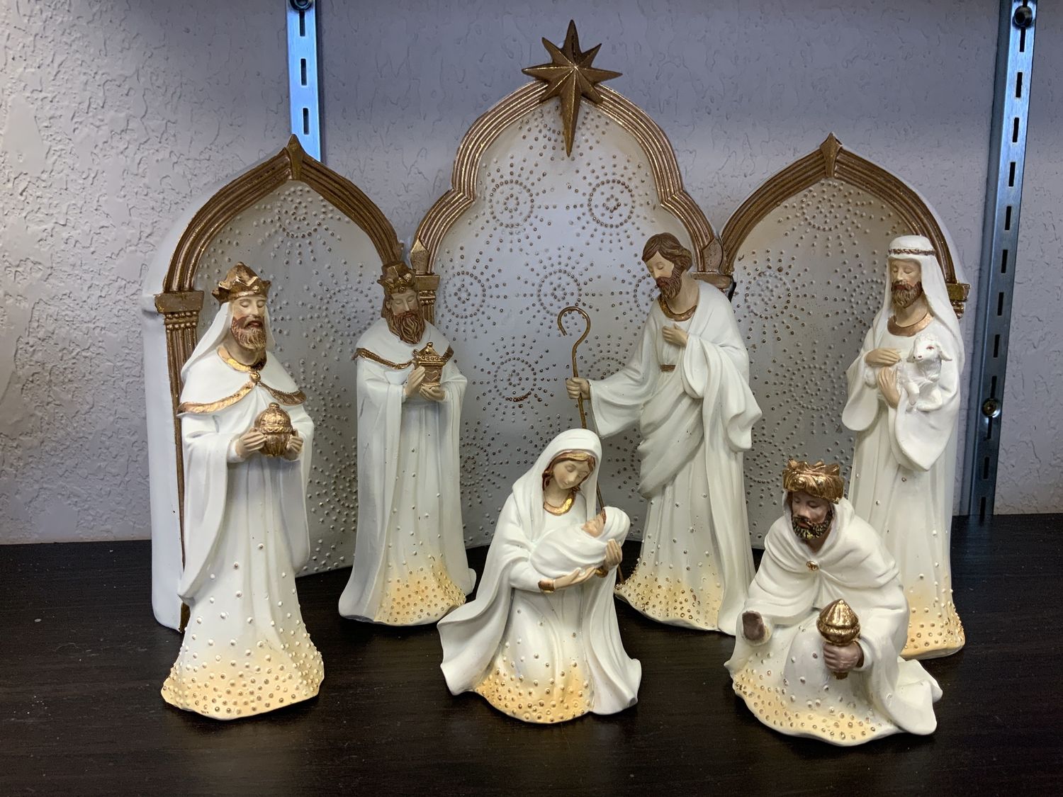 Nativity, Dotted 9 pc Gold