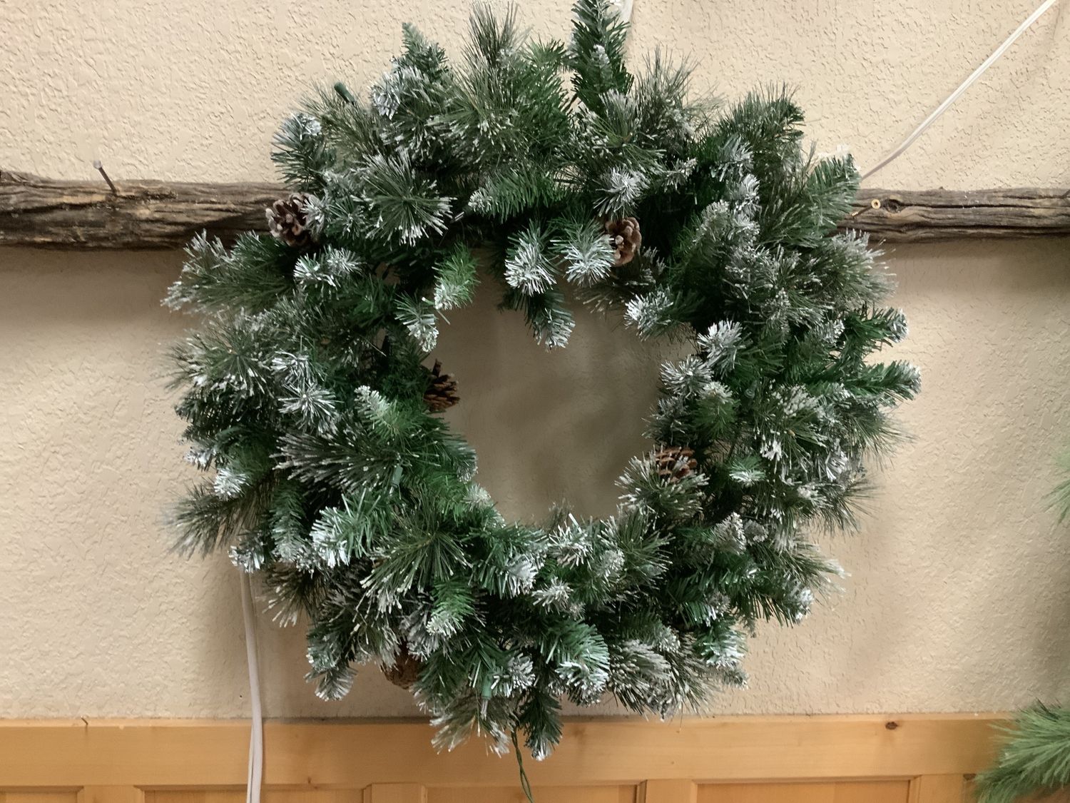 Wreath, Mixed Snow Pine 30"