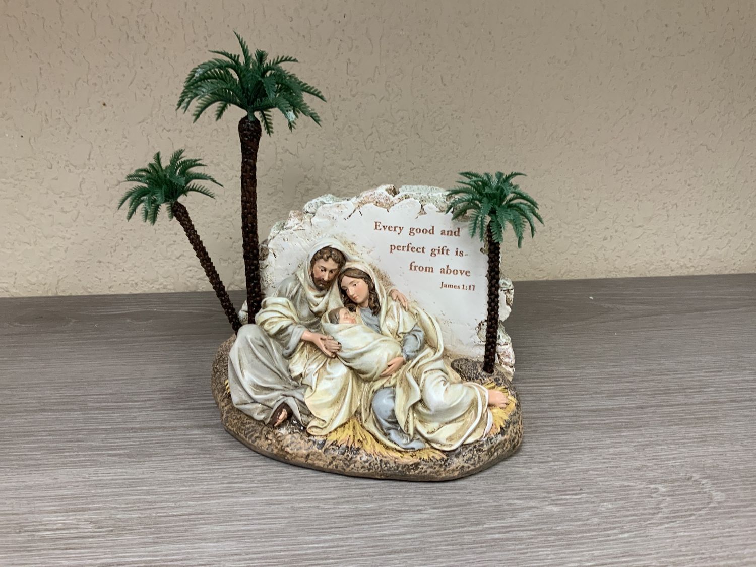 HOLY FAMILY, 7"H RESTING 7" PALM TREE