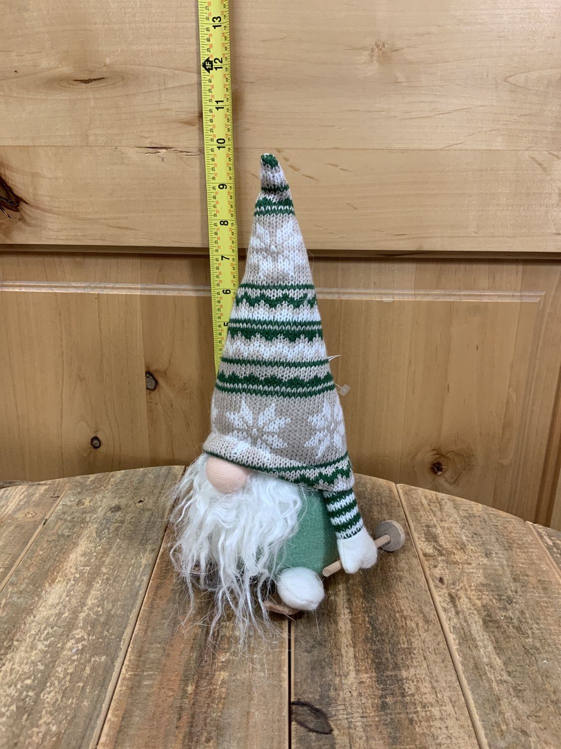 Gnome, Skiing Lt Green 10" Grn/Beig
