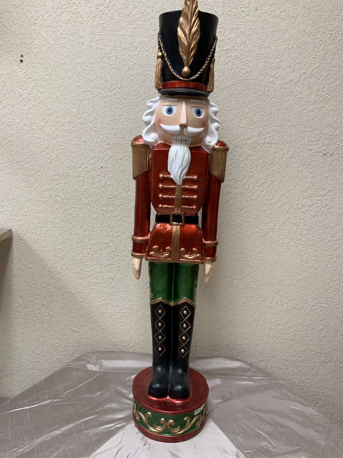 Nutcracker, Traditional w/ staff