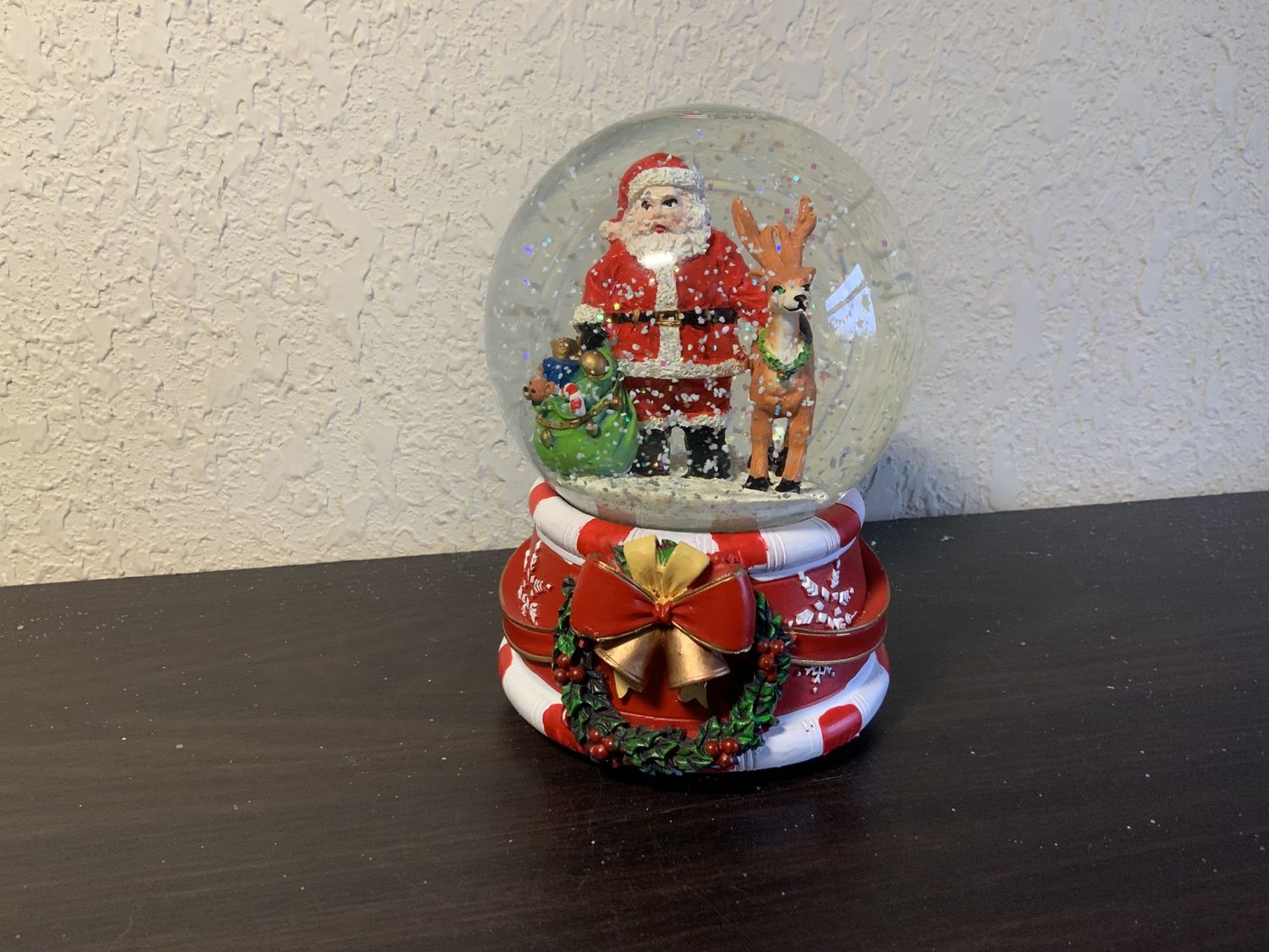 Snow Globe, Wreath Bottom Asst