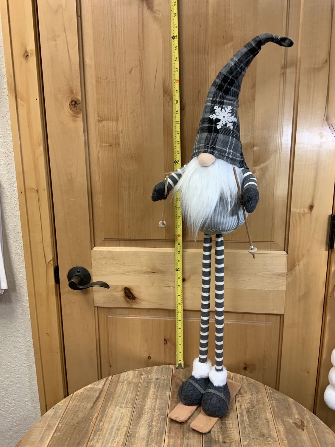 Gnome, Gray Plaid stretch