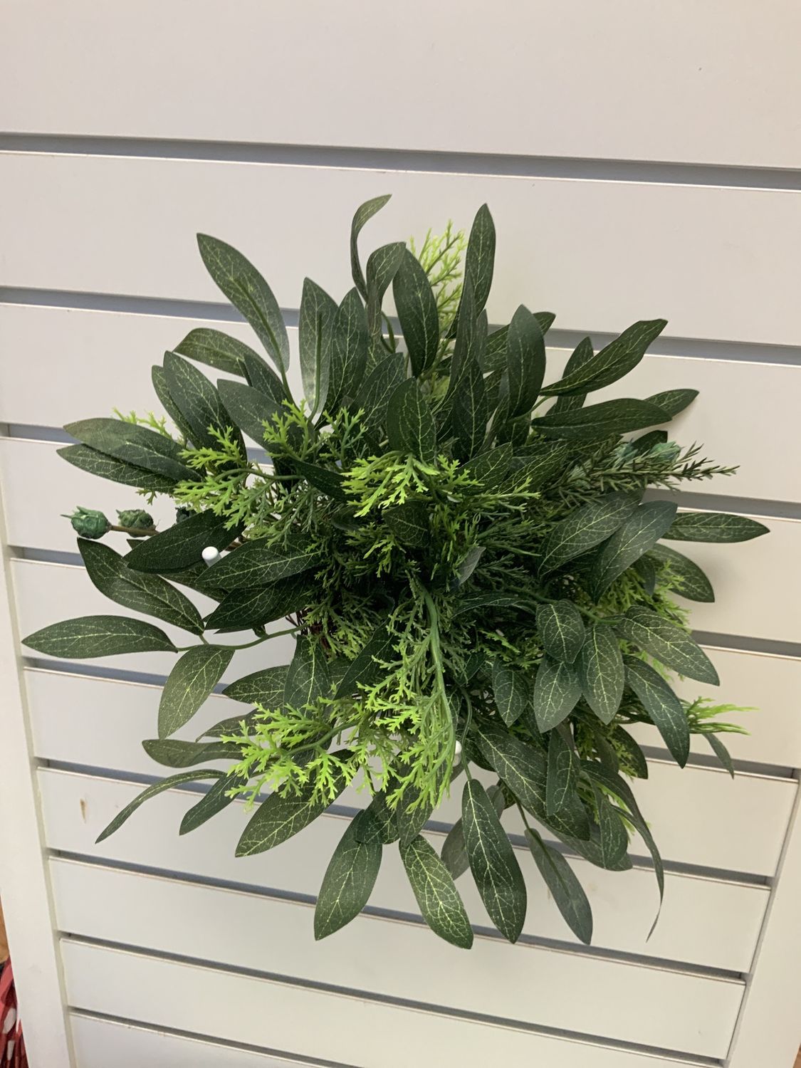 Orb, Angel Pine &amp; Cones 10"