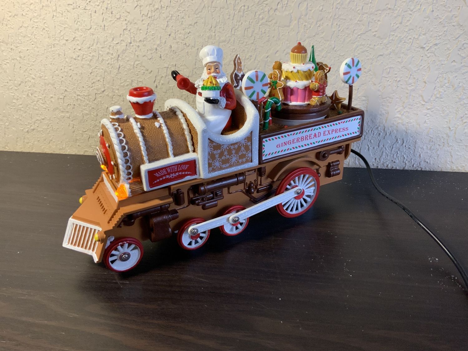 Musical Train, Ginger Bread 6" rotating