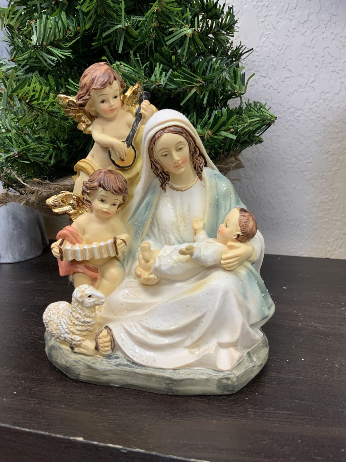 Figurine, Mary &amp; Child w/ angels