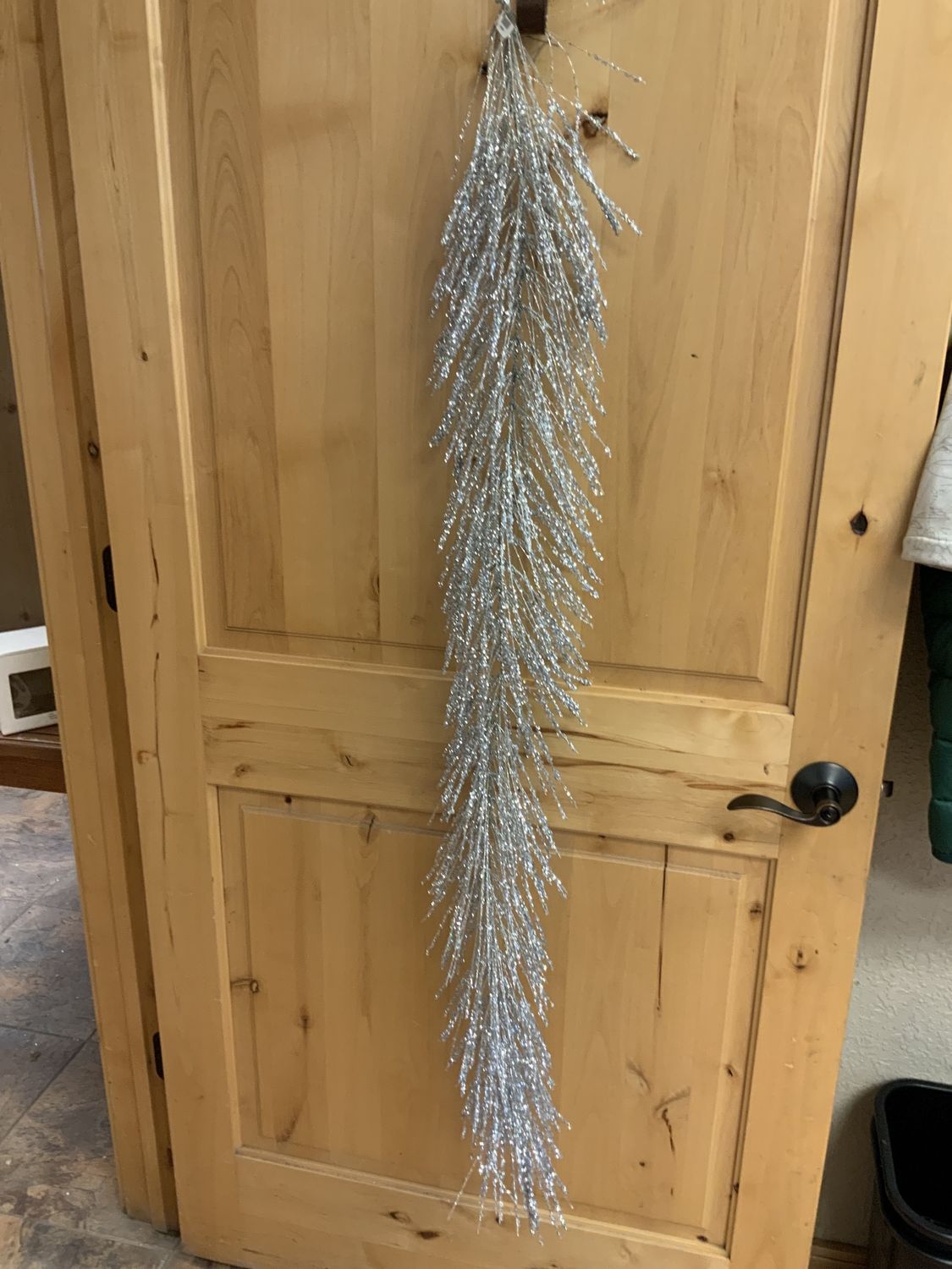 GARLAND, ICED LONG 4.5'PLATINUM