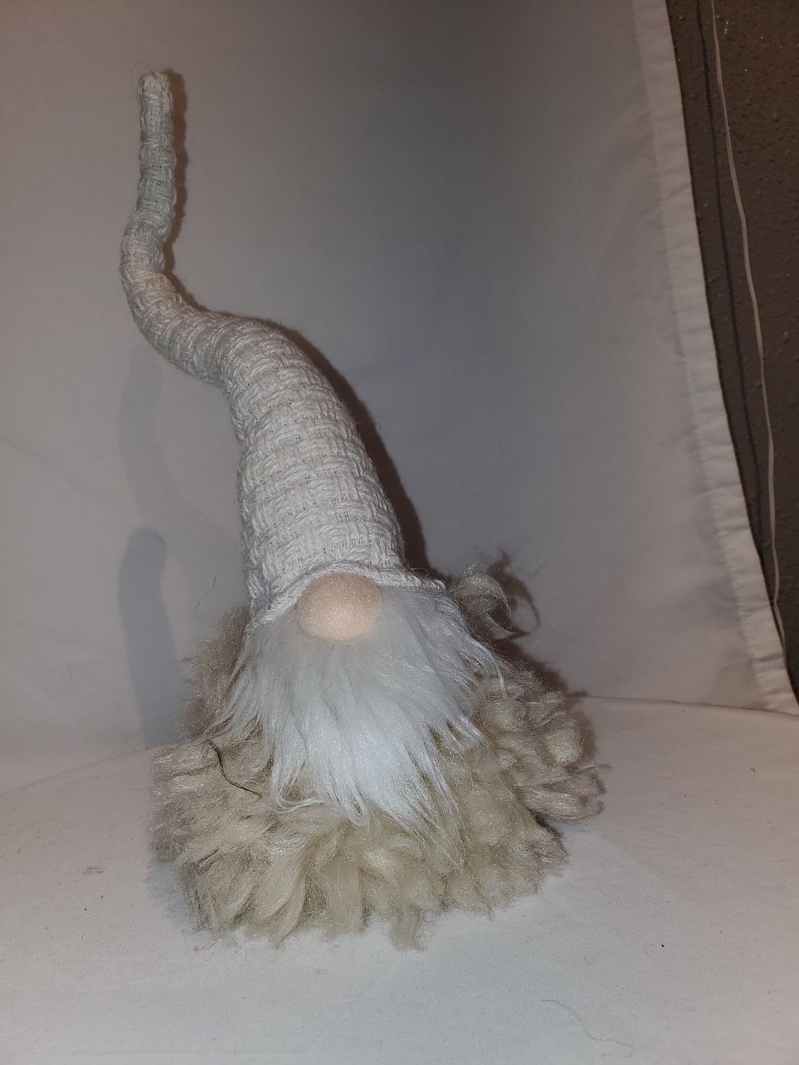 Gnome, Herringbone Hat beige squat