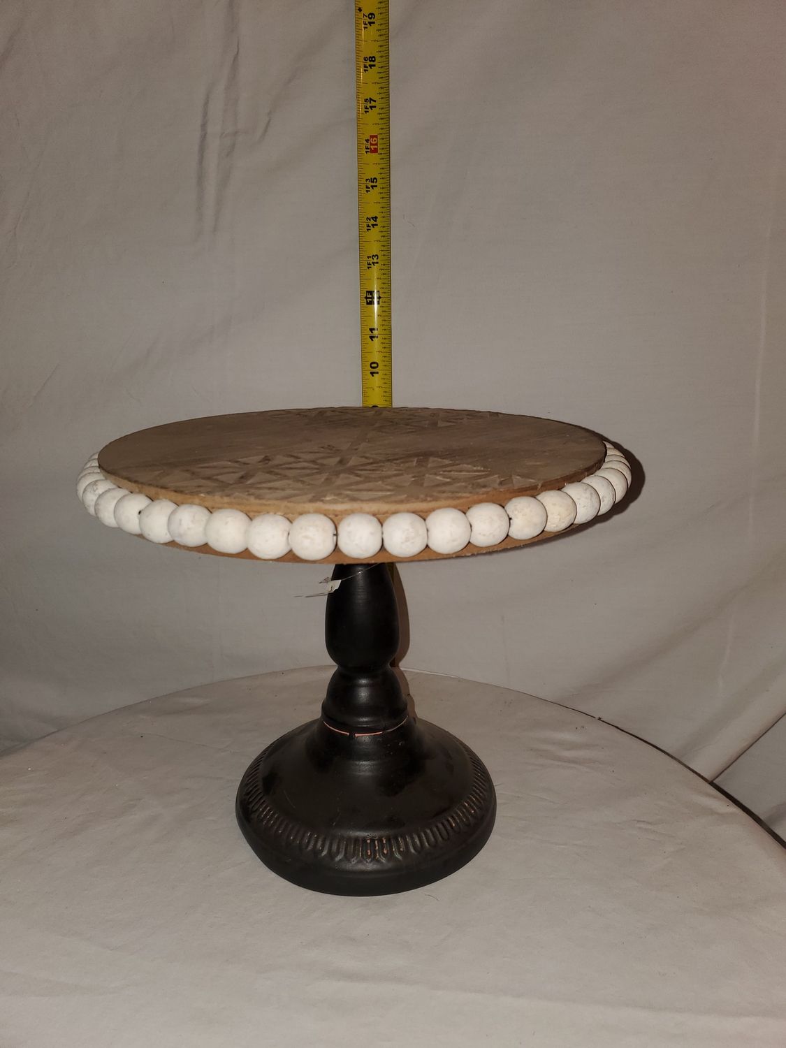 Pedestal Round/Beads 10.25"