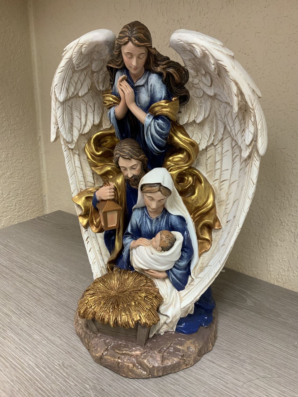 Nativity, Angel Over Holy Fam 11.5"