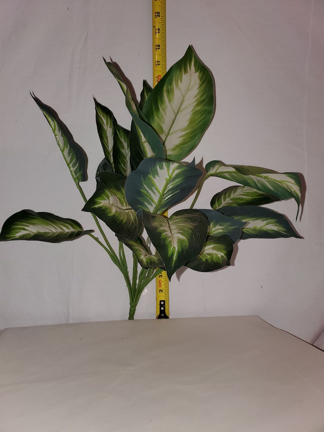 Faux Green, Dieffenbachia Bush 18"