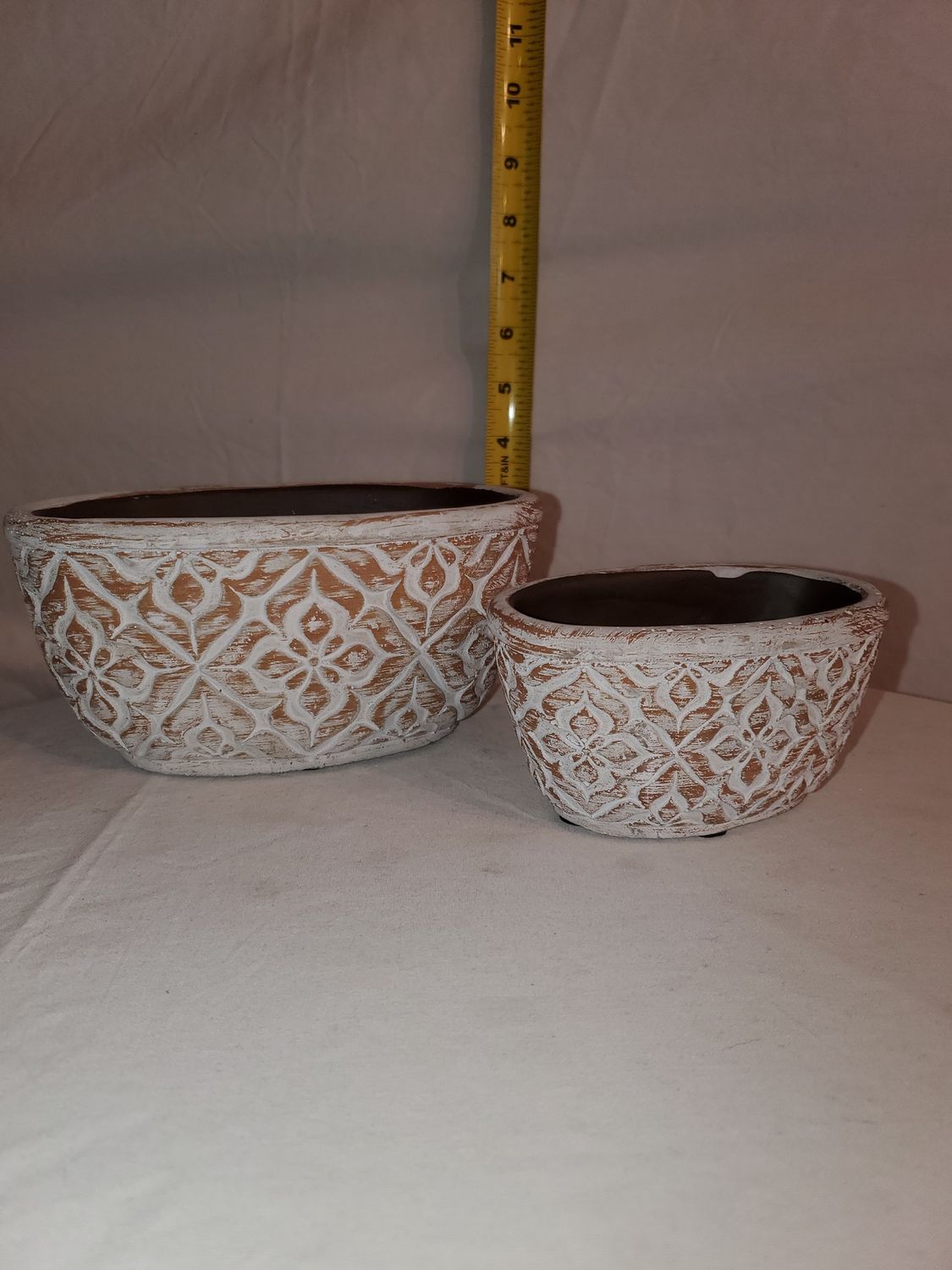 Planter, Patterned Oval white wash, 2 sizesa