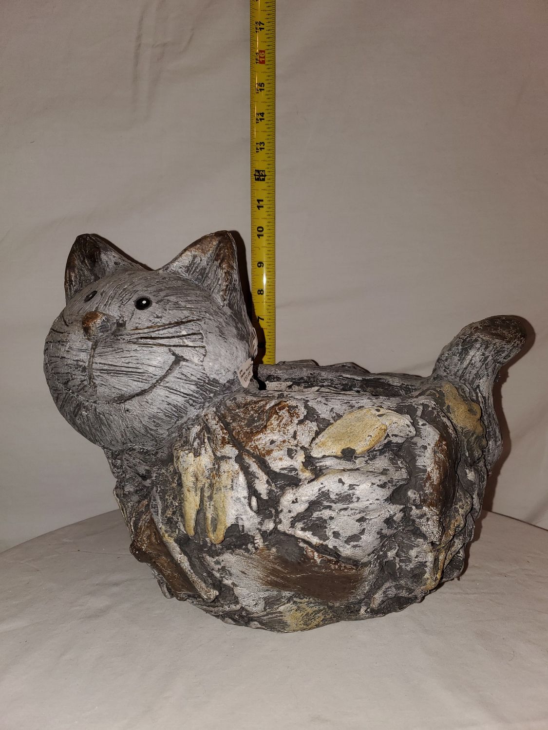 Planter, Rock Dog/Cat gray