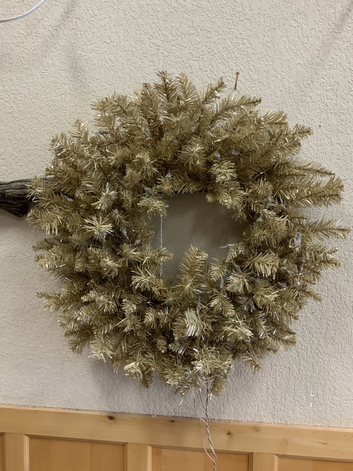 Wreath, Antiq. Gold 30" prelit