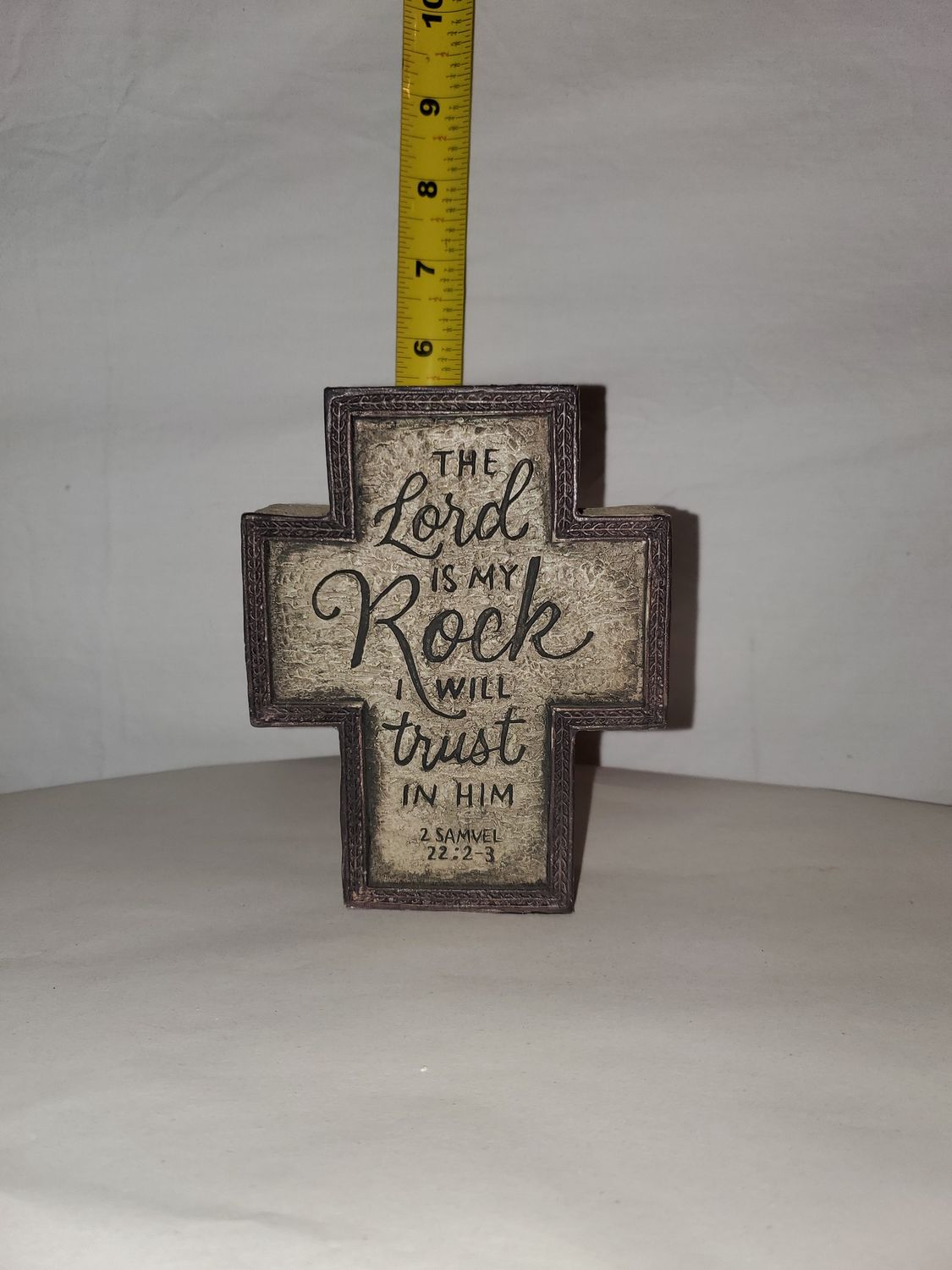 Cross, Message faux rock