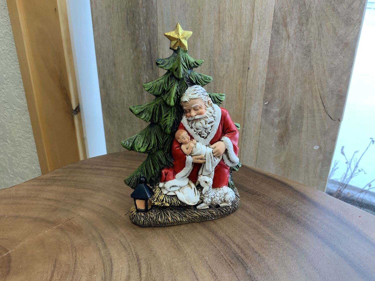 SANTA W/TREE, 6.25"H KNEELING 6.25" KNEELI