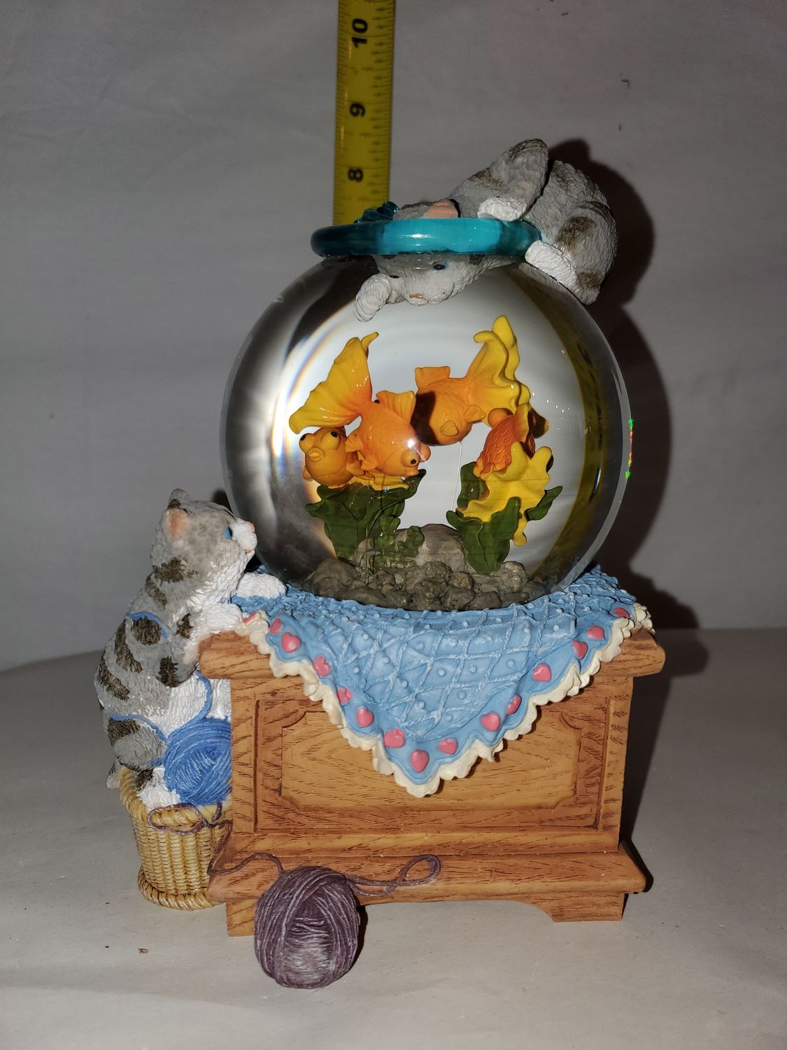 Snow Globe, Gold Fish 6.7"