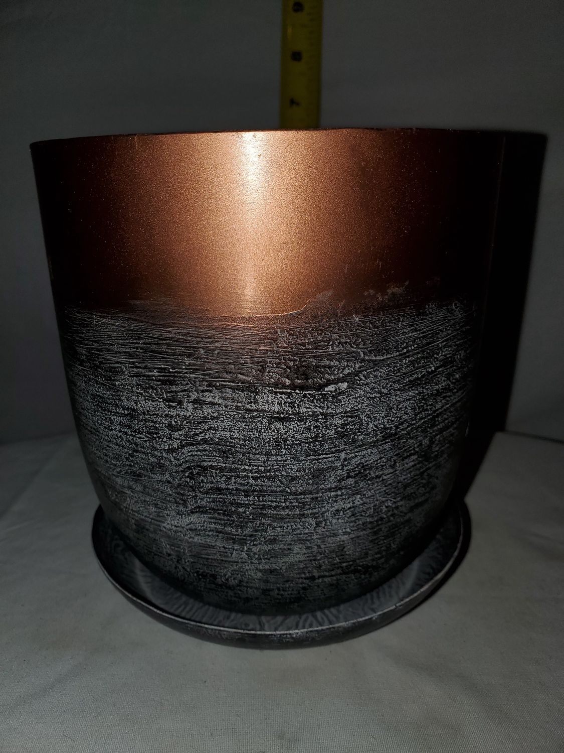 Pot w/Saucer, Copper &amp; White 5" metal