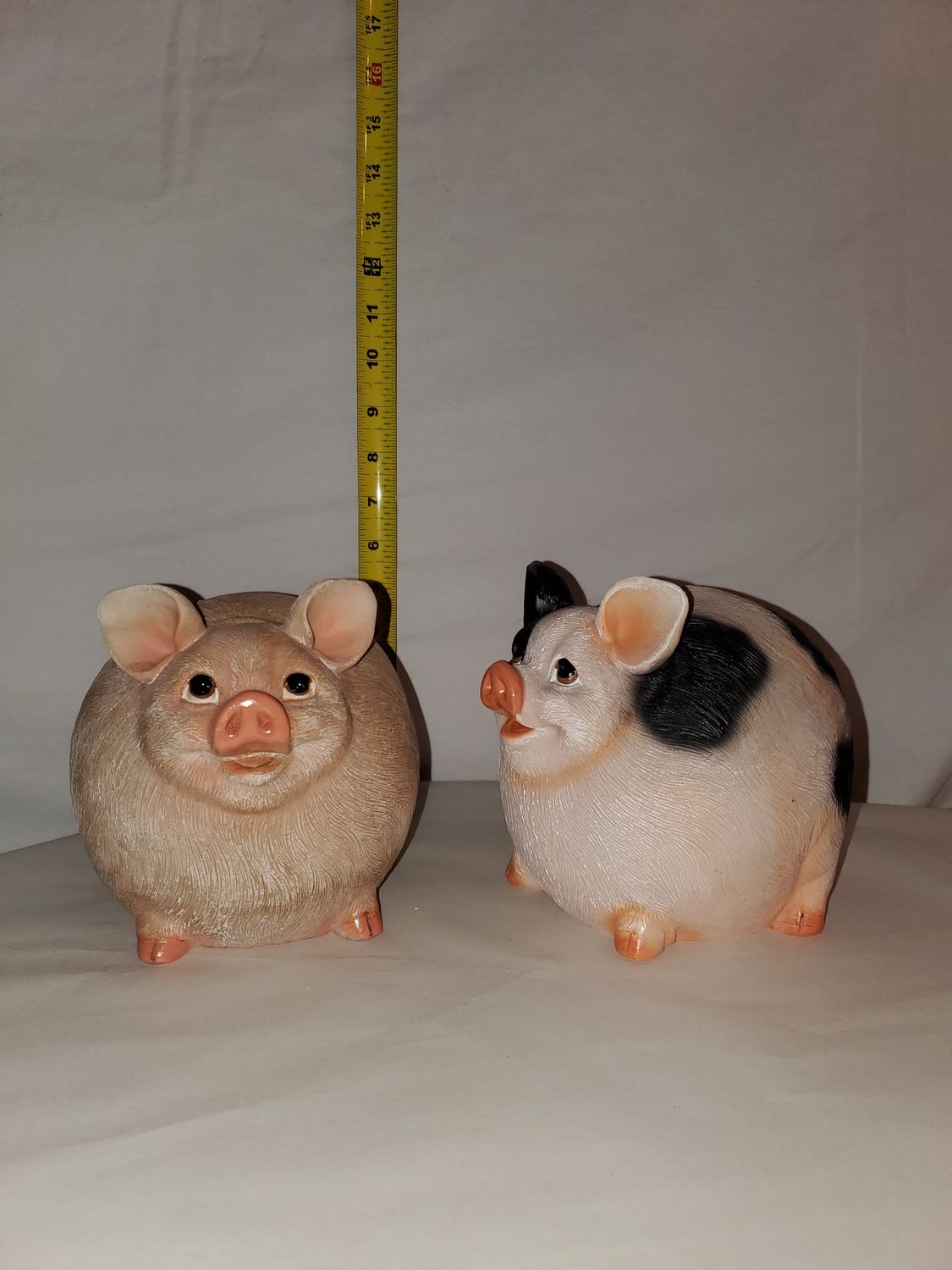 Portly Pig, Spotted pink/black