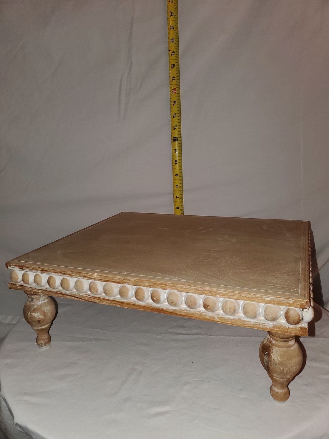 Beaded Wooden Riser med 13x15