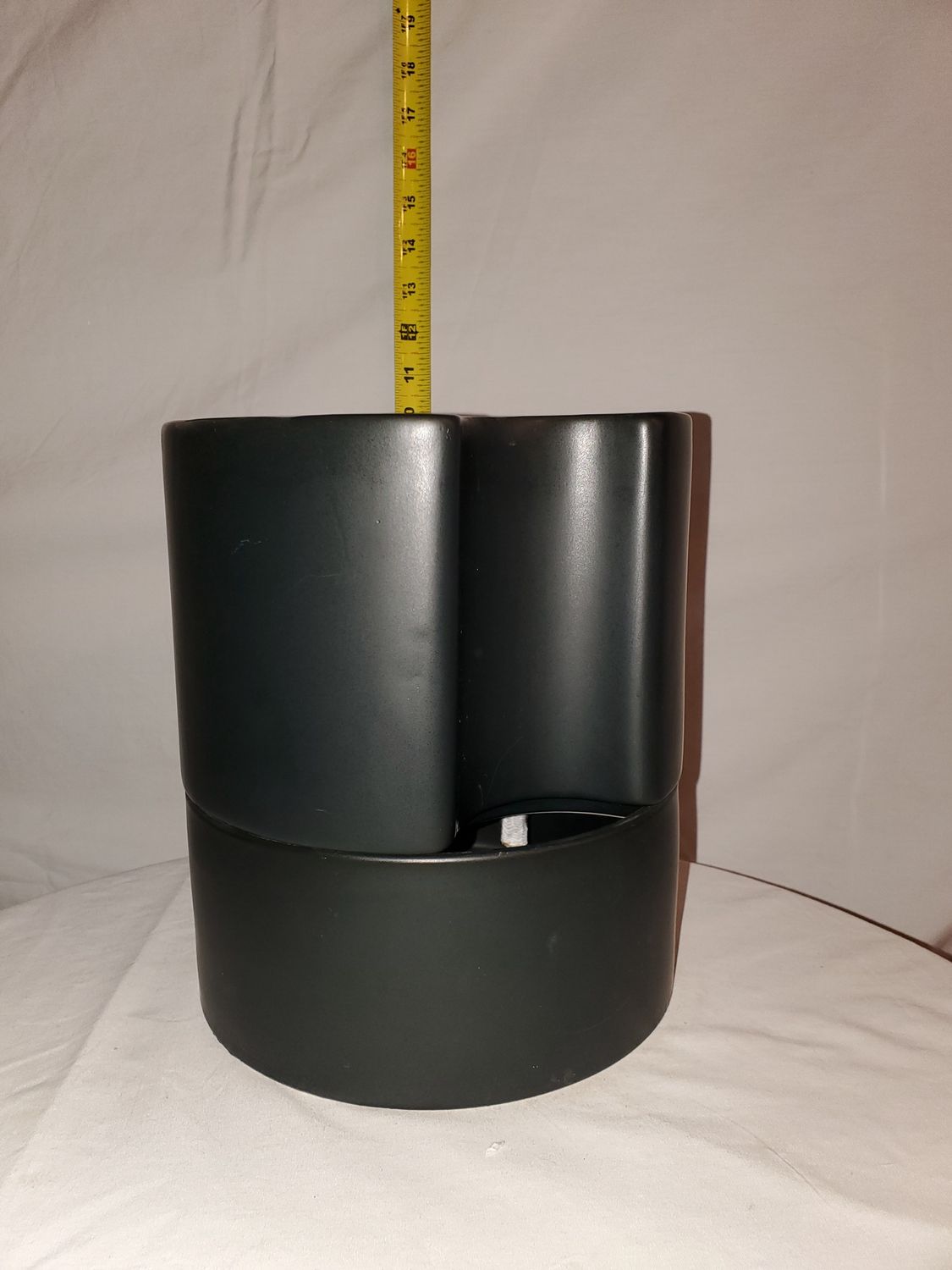 Planter, Jett-Black 9" large